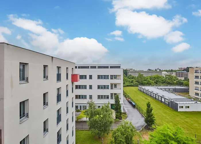 Appart'Hotel Odalys City - Bioparc Lyon Est